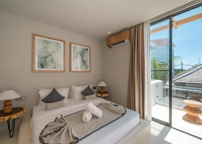 Berawa Breeze - Chic 4br Beachside Oasis With Sauna Villa *